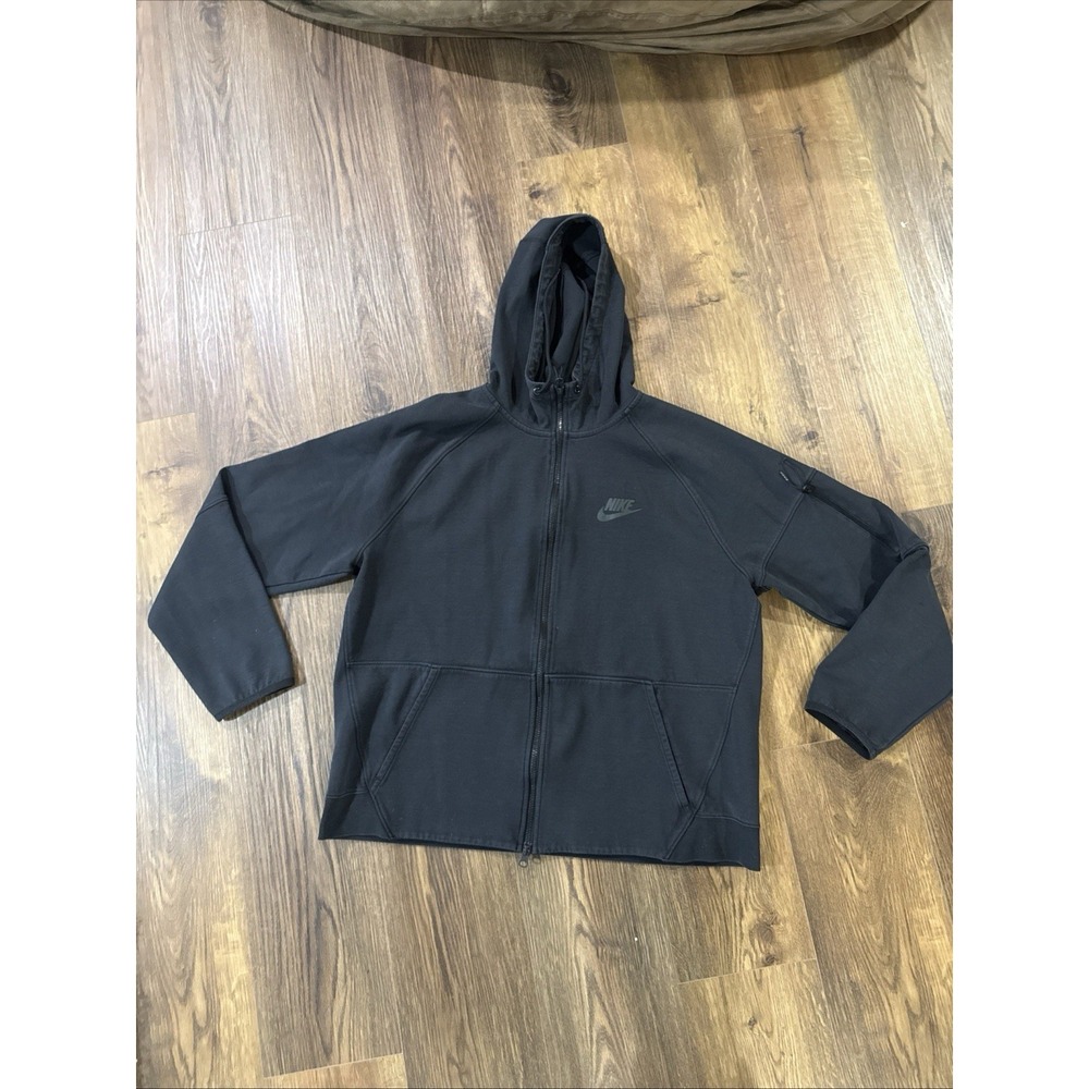 Nike Hoodie Mens XL Black Fleece Full‎ Zip Swoosh Sweatshirt DD5284-010